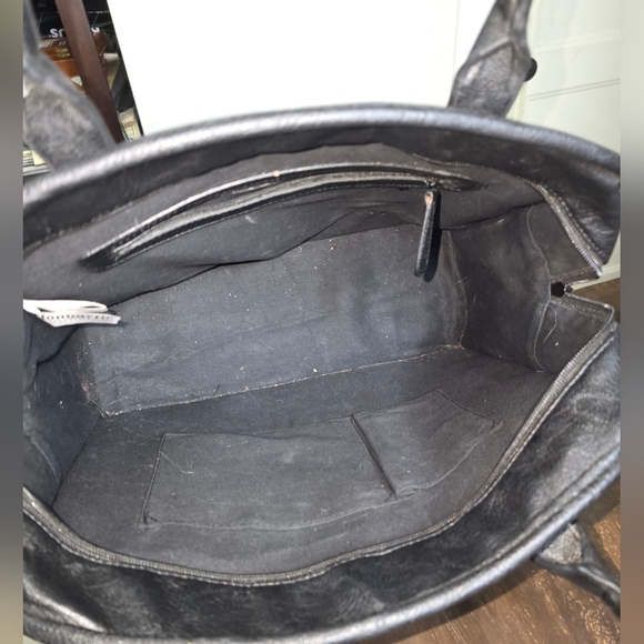 Loungefly Black Skull Pattern Women's Bag - Picture 4 of 10